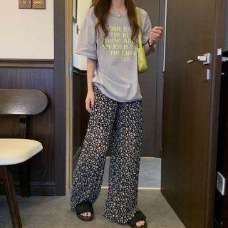 Short-sleeve Lettering Print T-shirt / Floral Print Wide-leg Pants