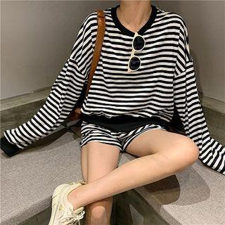 Color-block Striped Crewneck Loose-fit Top / High-waist Shorts