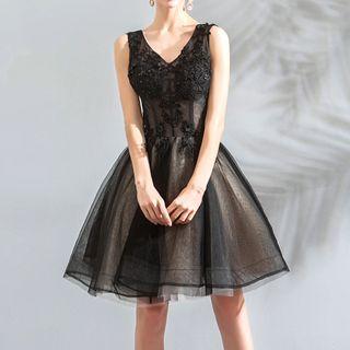 Sleeveless Embellished Short Bridesmaid Dress