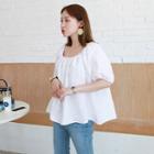 Square-neck Puff-sleeve Swing Blouse