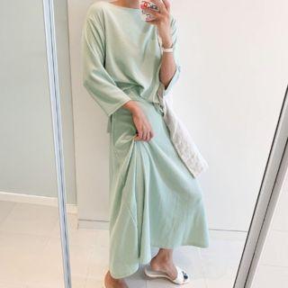 Set: 3/4-sleeve Loose-fit Top + Band-waist Flare Skirt
