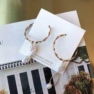 Non-matching Faux Pearl Alloy Hoop Dangle Earring