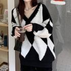 Oversized V-neck Argyle Sweater Black & Beige - One Size