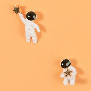Asymmetrical Astronaut Stud Earring 1 Pair - Steel Earring - One Size