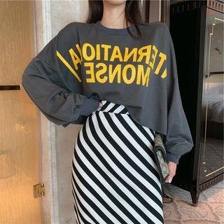 Long-sleeve Lettering Pullover / Striped Skirt