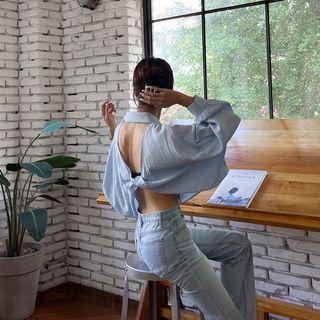 Twisted Cut-out Back Over-fit Shirt