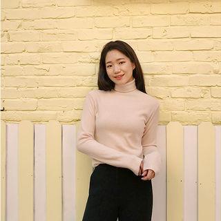 Ribbed Turtle-neck T-shirt