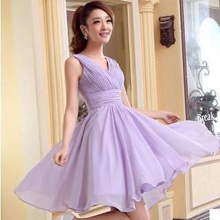 Sleeveless V-neck A-line Cocktail Dress