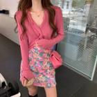 Plain Cardigan / Floral Print Mini A-line Skirt