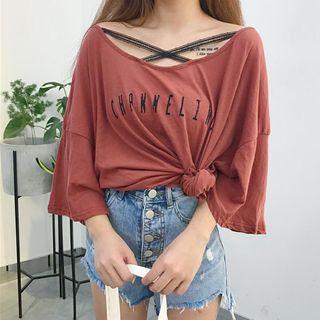 Cross Strap Lettering 3/4-sleeve T-shirt