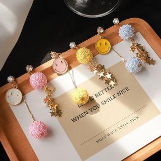 Non-matching Alloy Smiley Dangle Earring