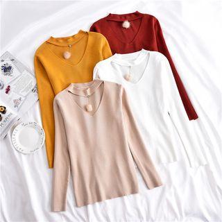 Plain Cutout V-neck Slim-fit Knit Top