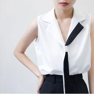 Sleeveless Contrast Trim Shirt / Straight Leg Pants