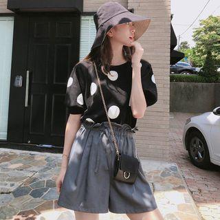 Set: Dotted Short-sleeve Top + Paperbag Waist Shorts