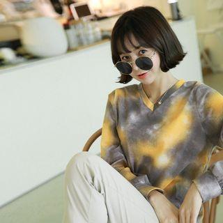 V-neck Gradient Pullover