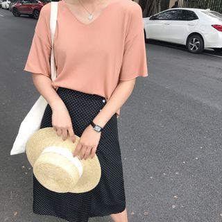 V-neck Short Sleeve Plain T-shirt