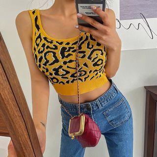 U-neck Sleeveless Leopard Knit Crop Top