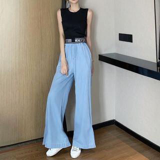 Plain Sleeveless Crop Top / Lettering Wide-leg Jeans