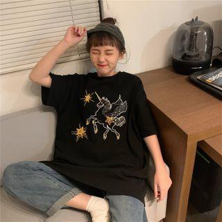 Elbow-sleeve Unicorn Embroidered T-shirt