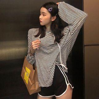 Striped Hoodie/ Contrast-trim Shorts
