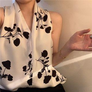 Sleeveless V-neck Print Blouse / Plain High-waist Pants