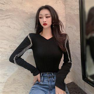 Long Sleeve Fringed V-neck Top