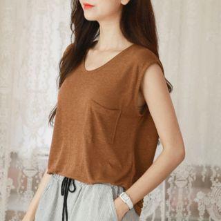 Pocket-front Linen Blend Sleeveless Top