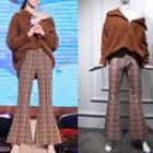 Loose-fit Sweater / Plaid Boot-cut Pants