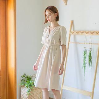 Buttoned Gathered-waist Sleek Dress