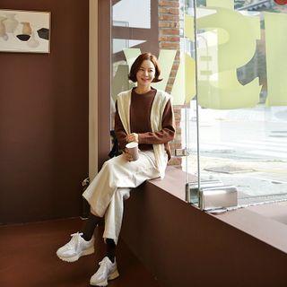 Set: Round-neck Knit Top + Pointelle Knit Shawl