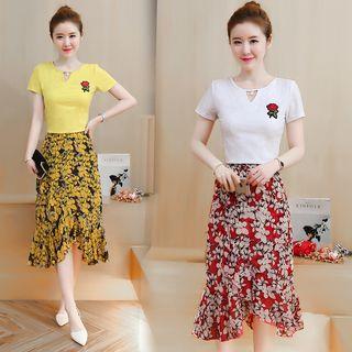 Set: Short-sleeve T-shirt + Floral Skirt