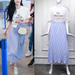 Lettering Short-sleeve T-shirt / Printed Midi Skirt