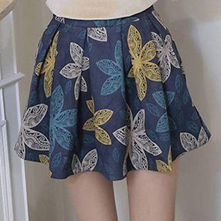 Leaf Pattern Mini Skirt