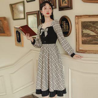 Square-neck Long-sleeve Dress With Plaid Pattern
