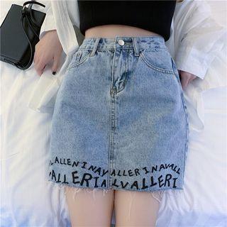 Lettering Fray Hem Denim Skirt