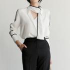 Half-placket Contrast-trim Top With Scarf
