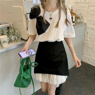Elbow-sleeve T-shirt / Layered Skirt