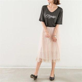 V-neck Lettering Glittered T-shirt