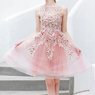 Embroidered Sleeveless Short Bridesmaid Dress