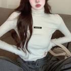 Long-sleeve Lettering Print Turtleneck Cropped T-shirt