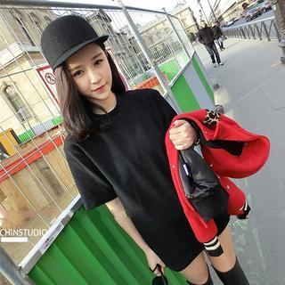 Short-sleeve Dip Back T-shirt
