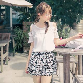 Set: Short-sleeve Chiffon Top + Printed Shorts