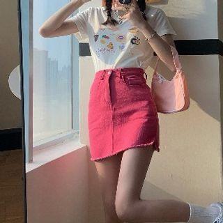 Denim Mini Skirt / Print T-shirt