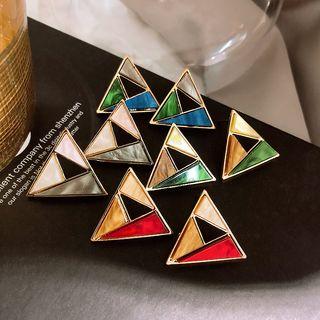 Paneled Triangle Ear Stud