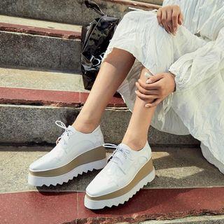 Genuine Leather Star Embroidered Platform Lace-up Shoes