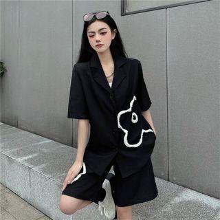 Set: Short-sleeve Floral Blazer + Shorts