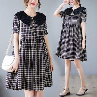 Short-sleeve Wide Collar Check Smock Dress