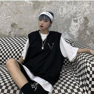 3/4-sleeve T-shirt / Pinned Vest