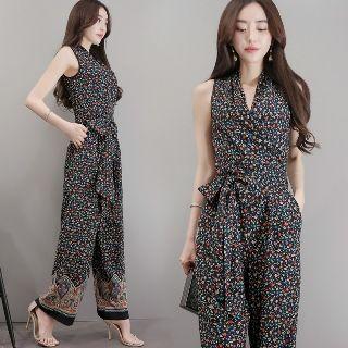 Sleeveless V-neck Printed Jumpsuit