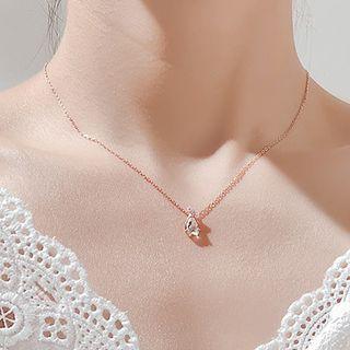 925 Sterling Silver Petal Rhinestone Pendant Necklace